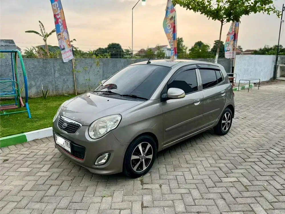 Kia Picanto Cosmo AT Irit Banget!