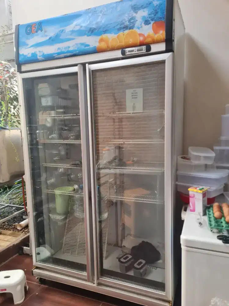 Showcase kulkas 2 pintu