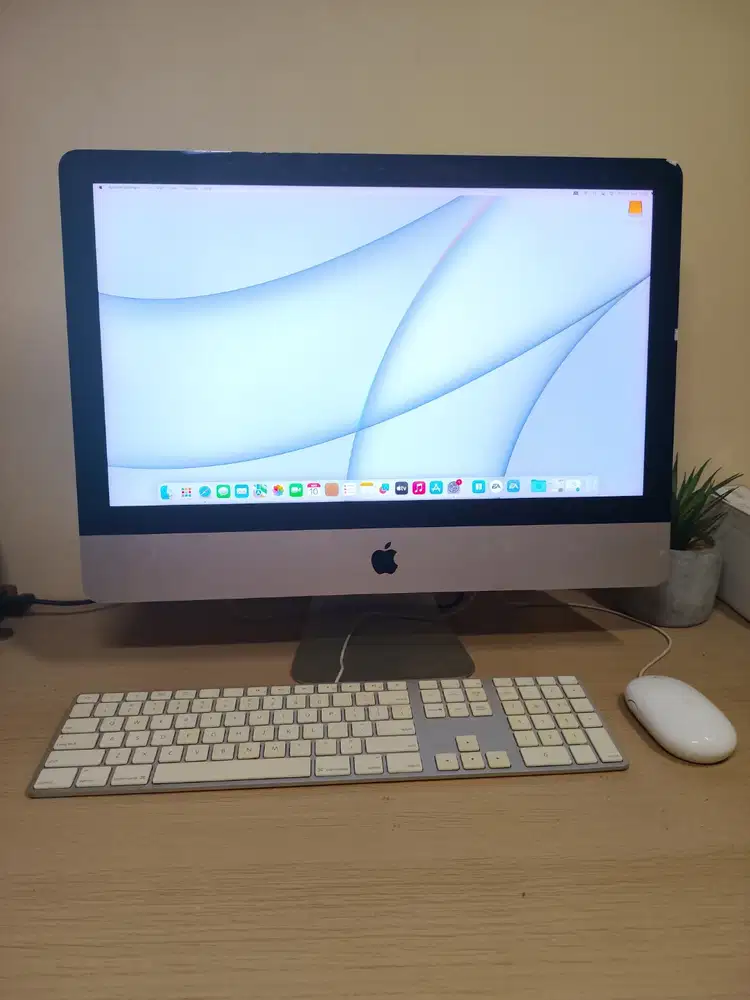 iMac 21-inch 4K 2017 - VGA 4GB - Intel Core i5 Quad-core - 8 GB / 1 TB