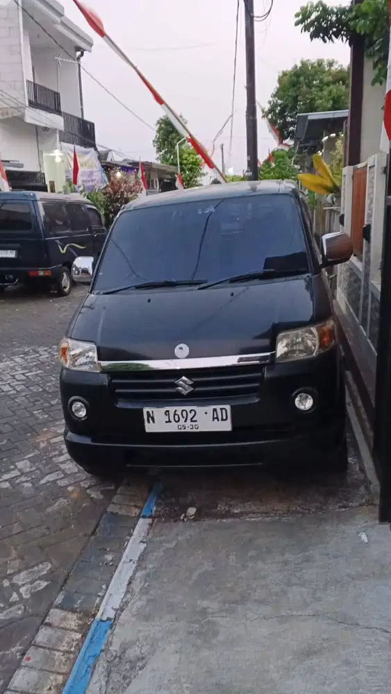 APV DLX HITAM 2005