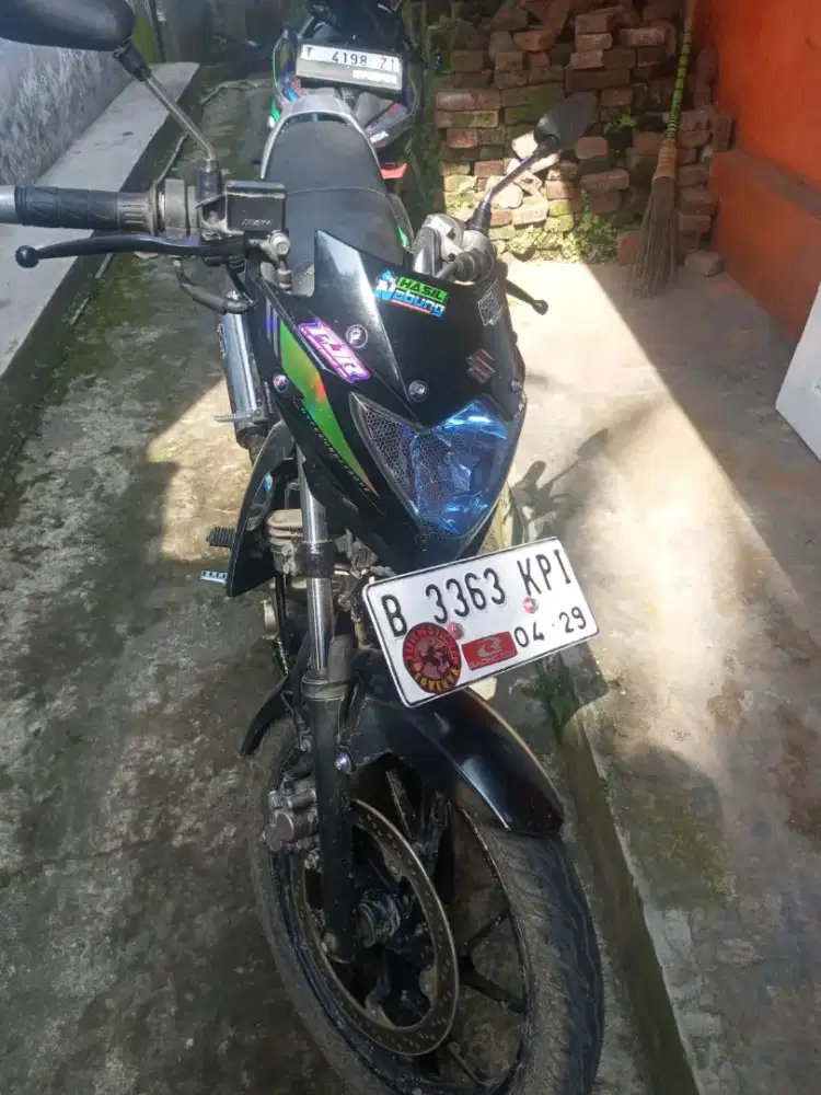 Di jual cepet motor satria