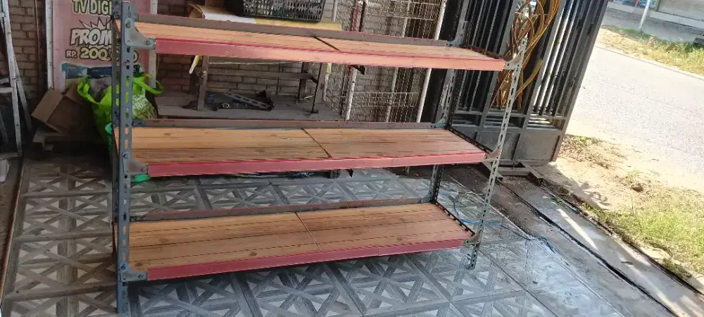 Dijual Rak besi kdtapakai Murah