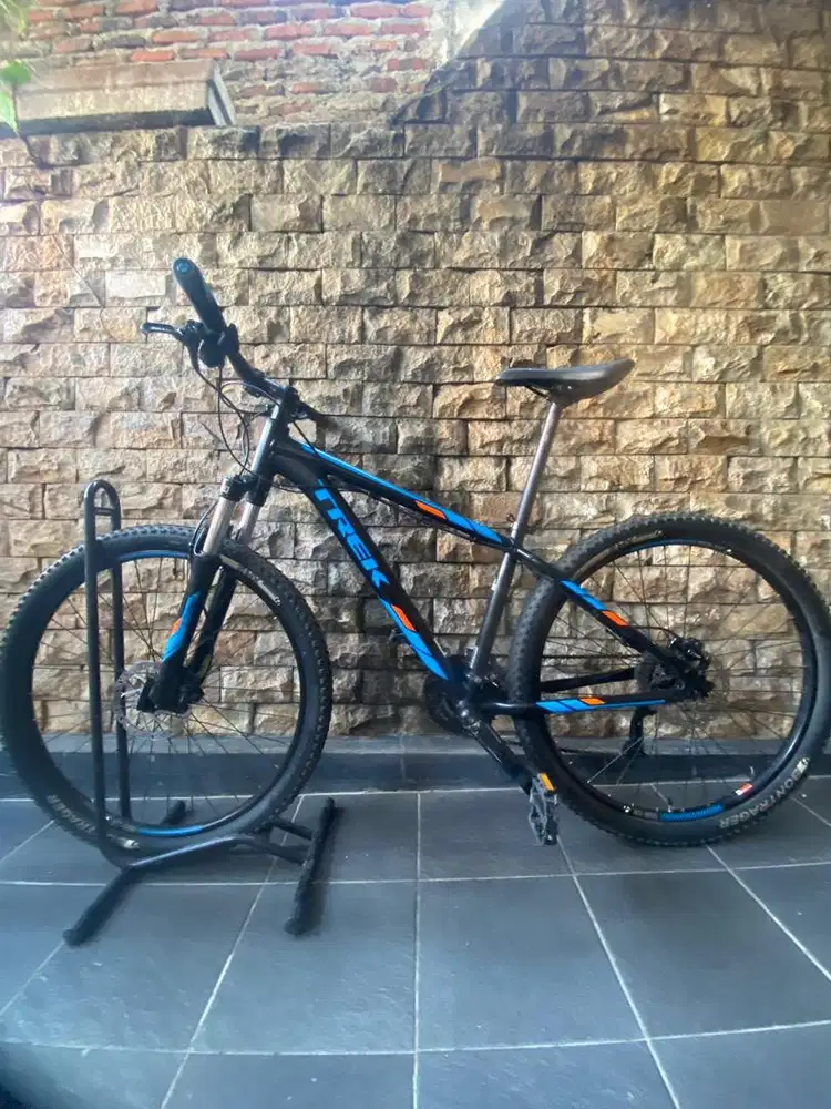 MTB Trek Marlin Ori Size 15,5 Rem Hidrolik Tetro Siap Pakai