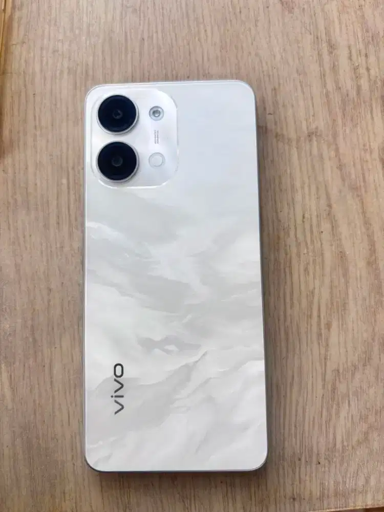 Vivo Y 11 D ram 6/128 kondisi mulus