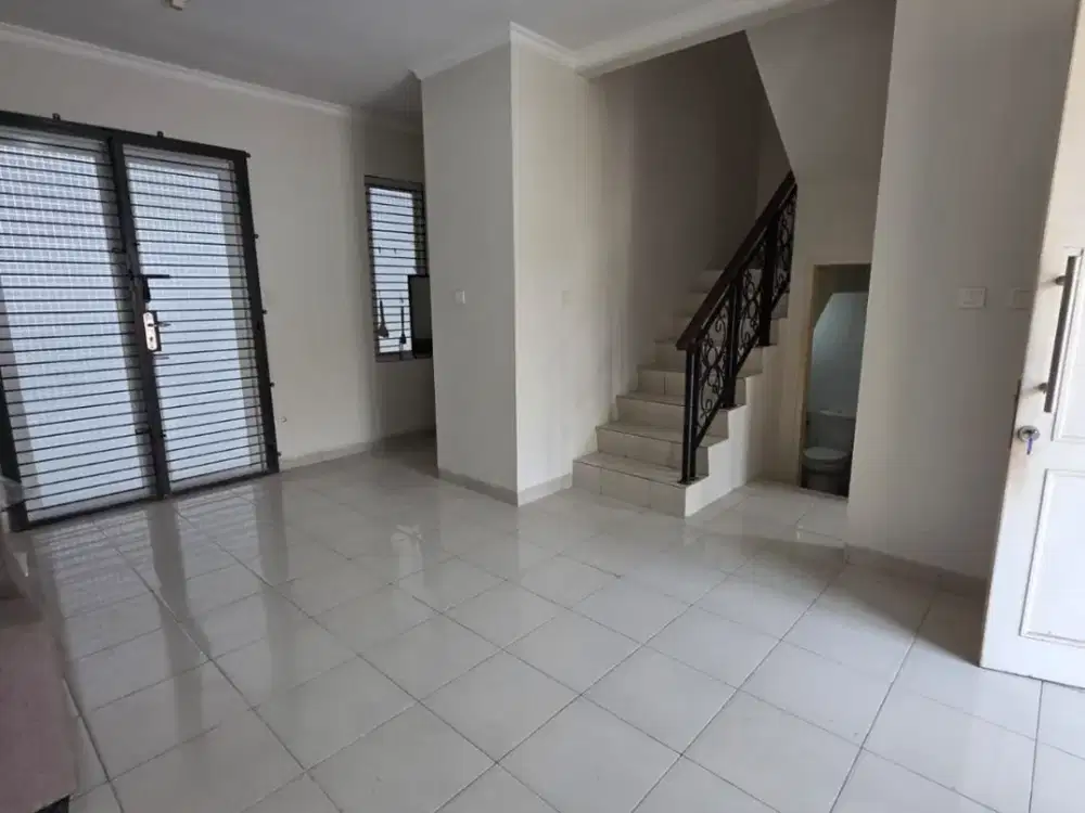 Murah!! Dijual Rumah Luas 7X17 Meter di Gading Serpong Cluster The Lavender