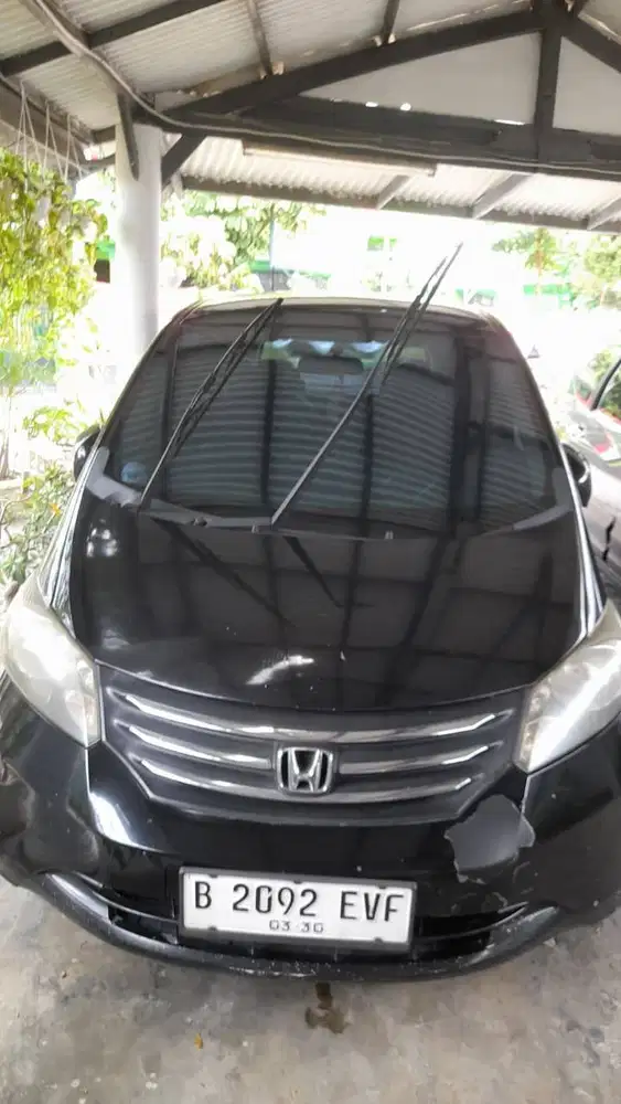 JUAL HONDA FREED 2012 HITAM