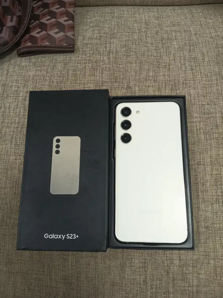 Samsung S23 plus 8/512