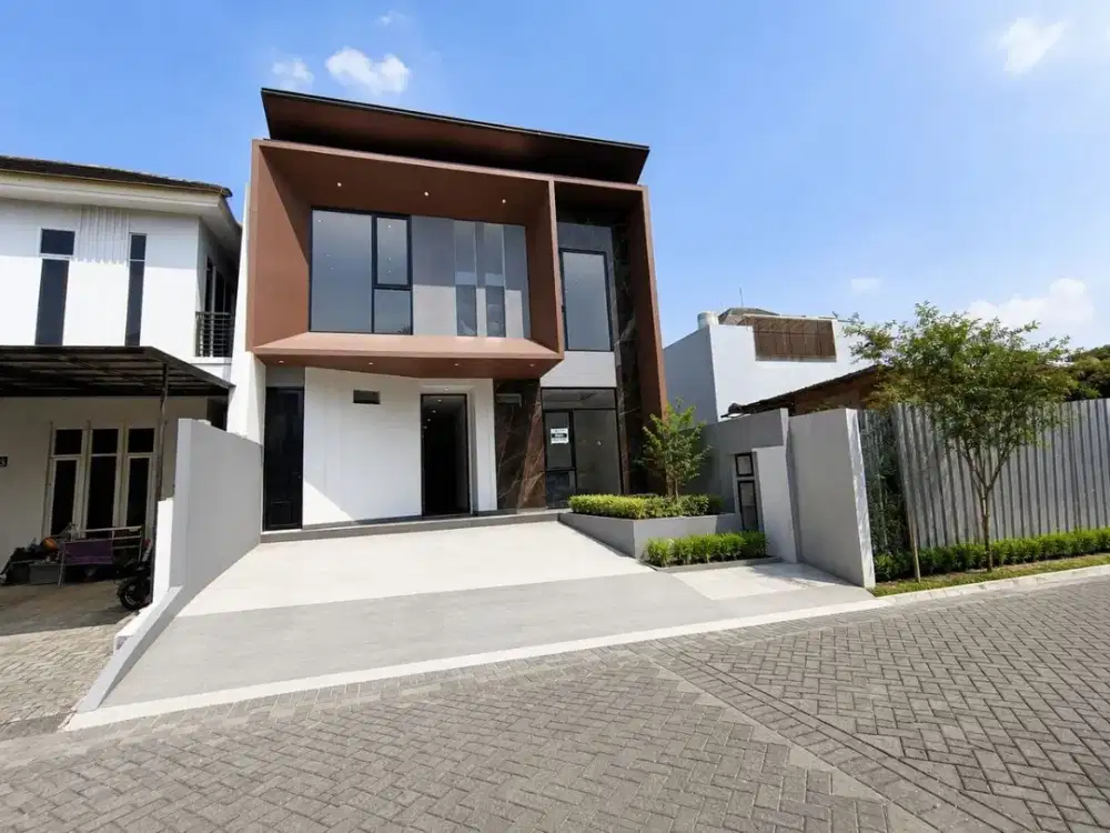 dijual rumah citraland woodland surabaya
