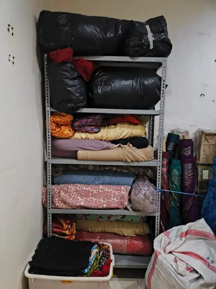 Jual bahan baju/kain untuk wanita kondisi masih baru sisa jualan
