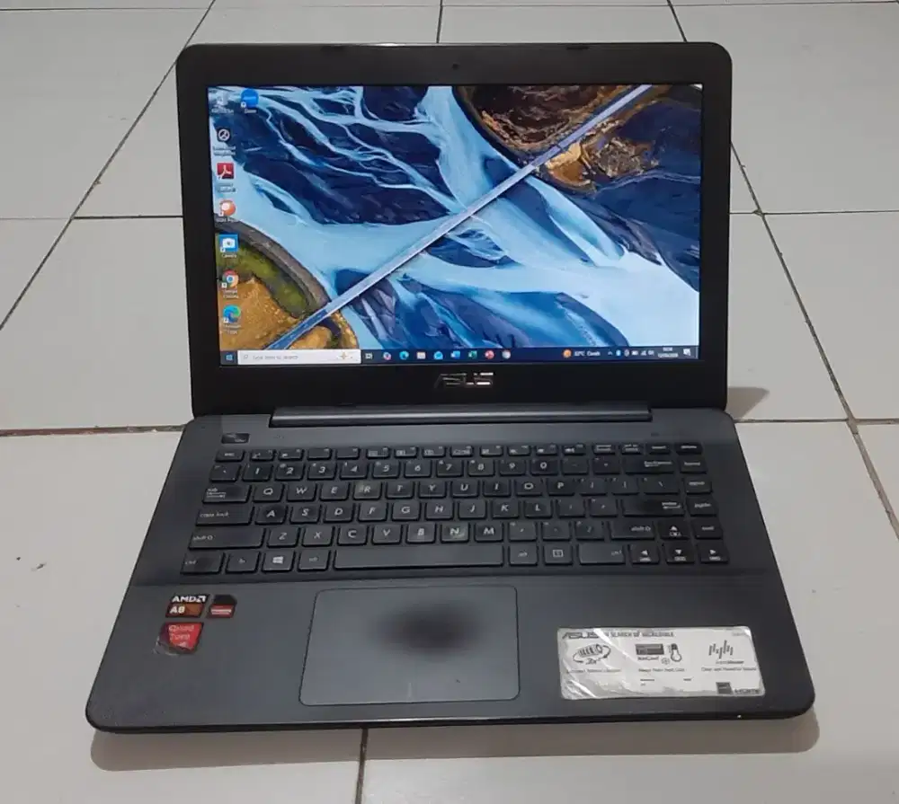 Laptop Asus X454Y AMD A8
