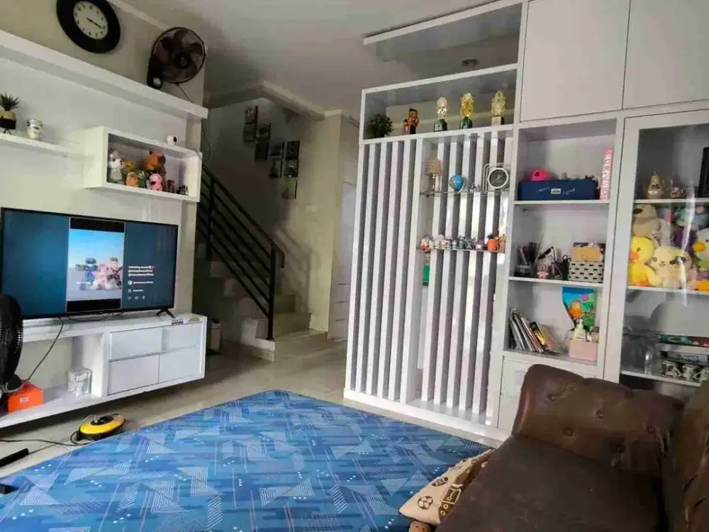 Di Jual Rumah 2 Lantai Bagus Cepat, Lokasi Strategis, Bebas Banjir, di Cluster Burgundy, Summarecon Bekasi