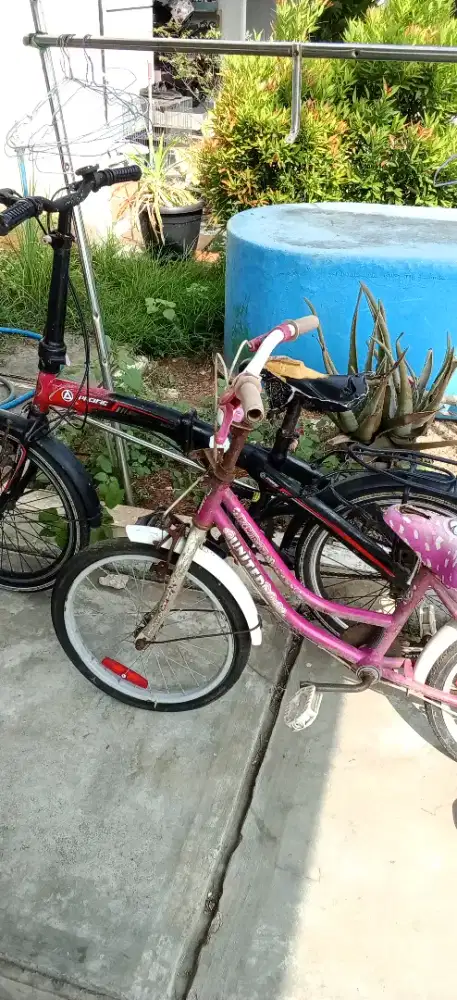 Sepeda lipat dan sepeda anak