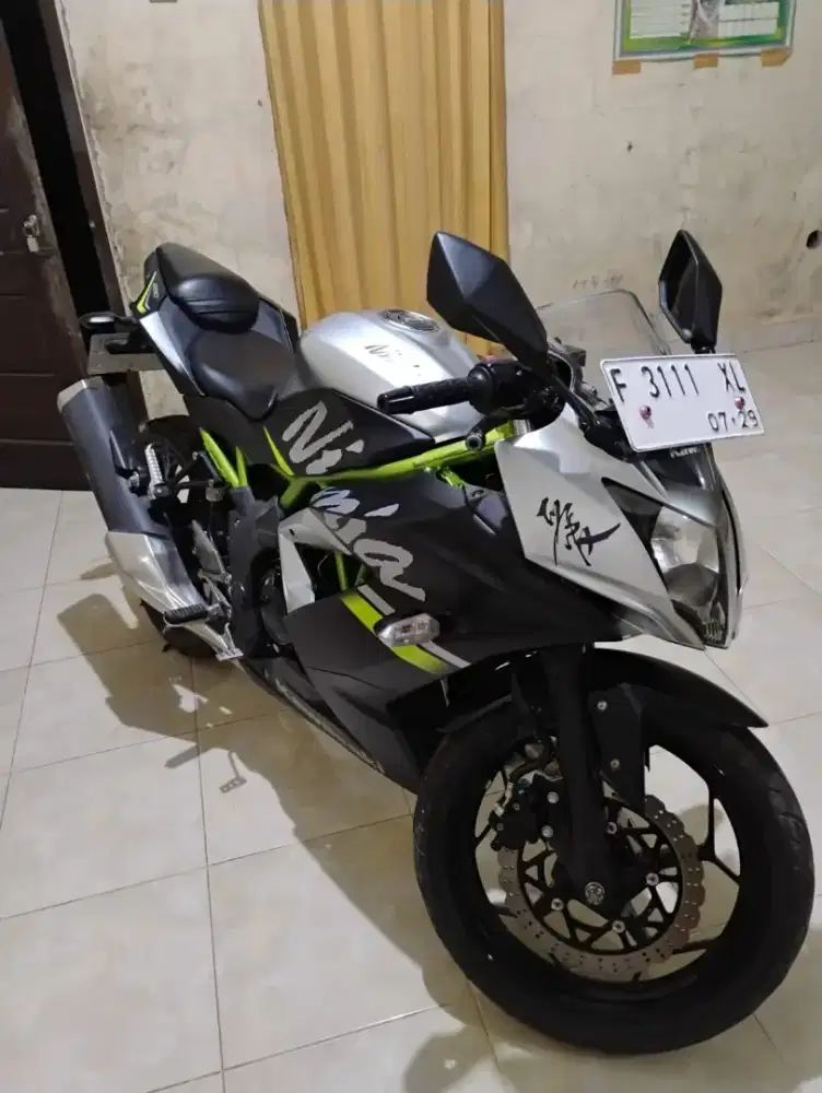 Jual moto kesayangan jarang dipake kawasaki ninja sl 250cc like new