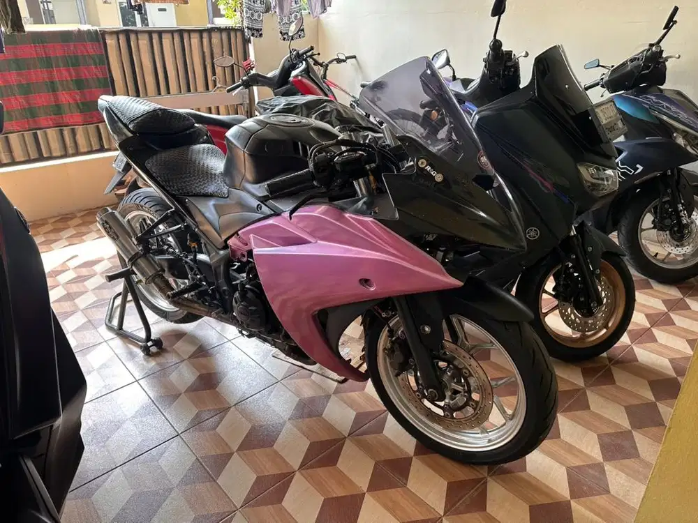 Yamaha R25 2014