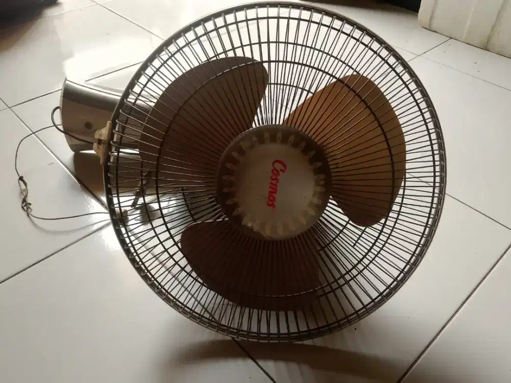 Kipas angin cosmos 12 inci