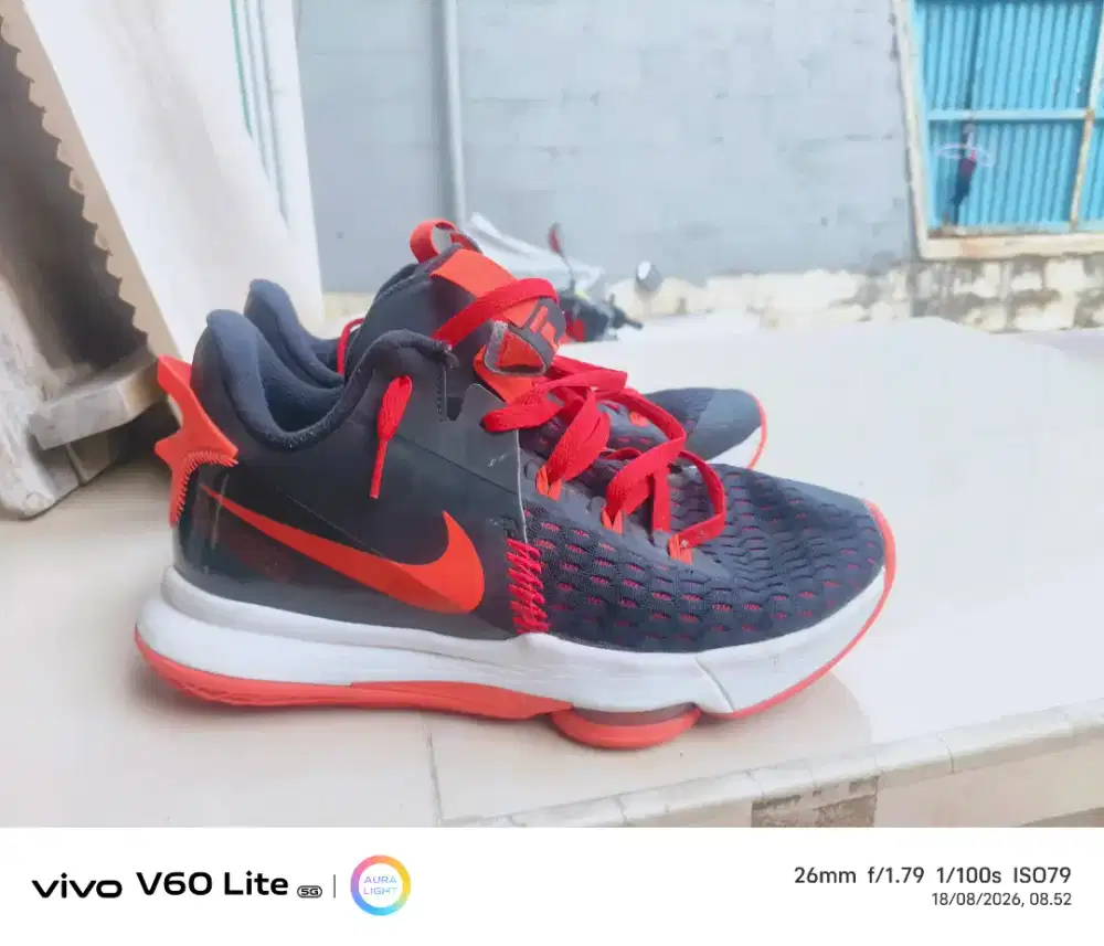 *jual sepatu Nike ukuran 8.5