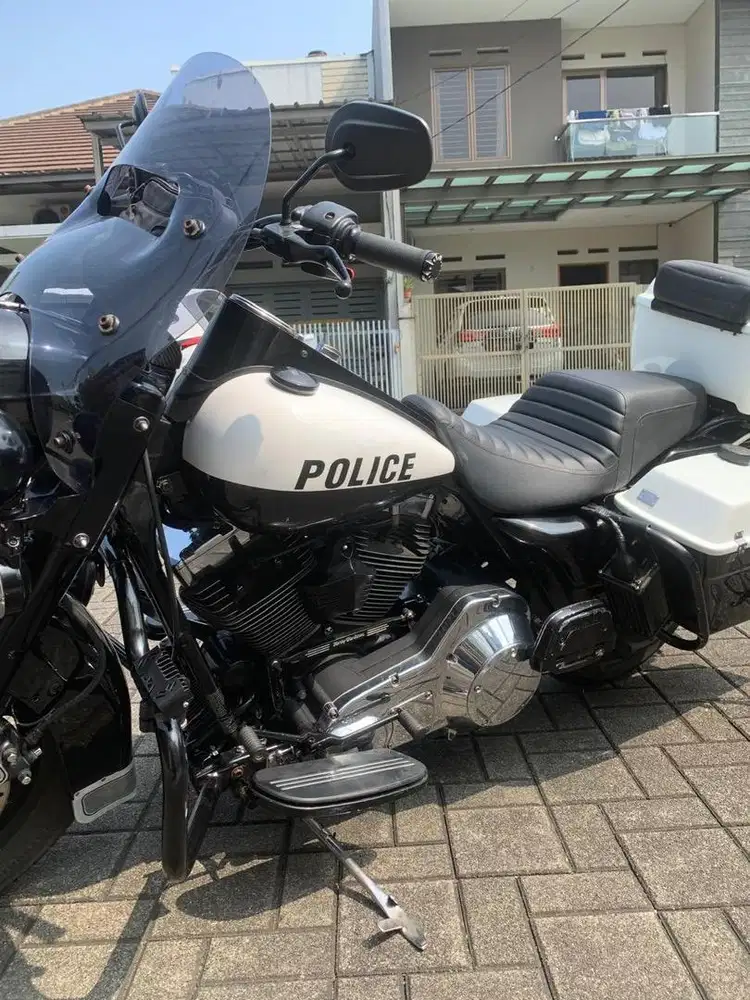 BISMILLAH... Harley Davidson Roadking Police 2003 Universary