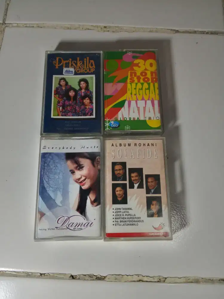 Kaset lagu rohani umat Kristen