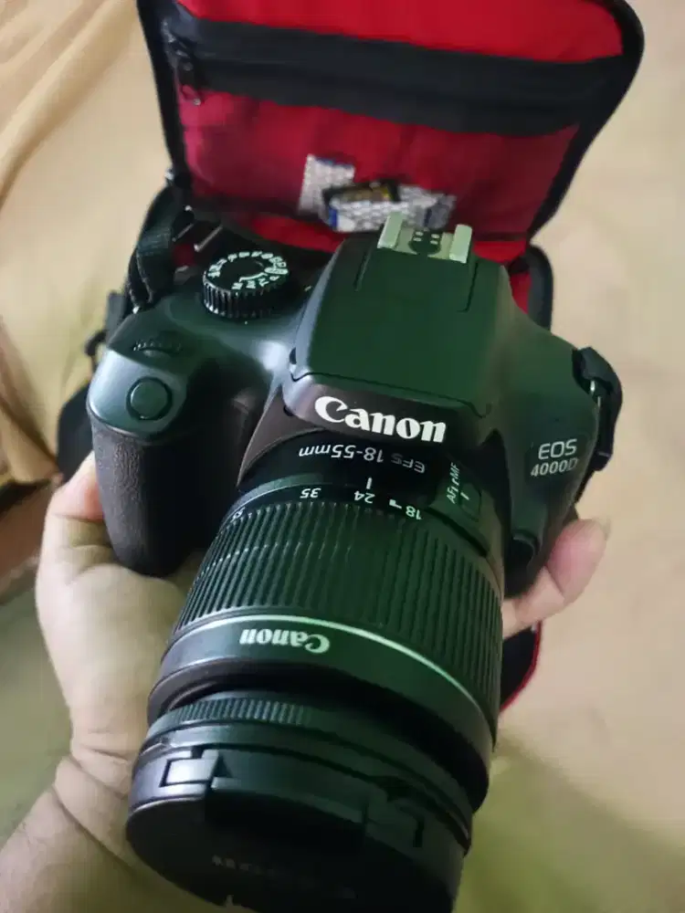 Kamera Canon EOS 4000D