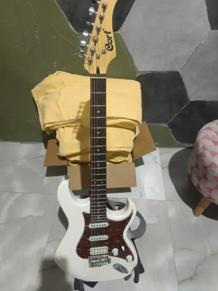 Gitar listrik Cort G series