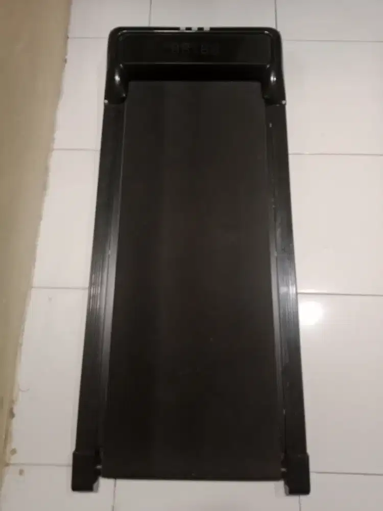 Treadmill buat olahraga