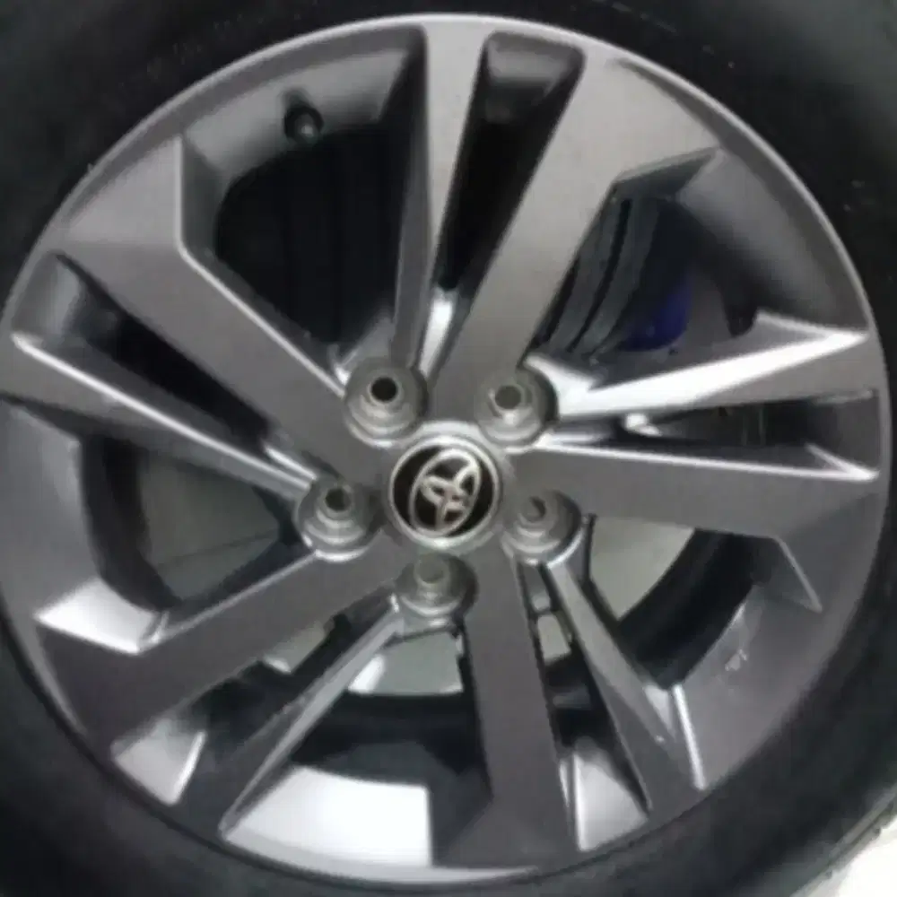 4 velg xenia 2022  r 15 original mulus