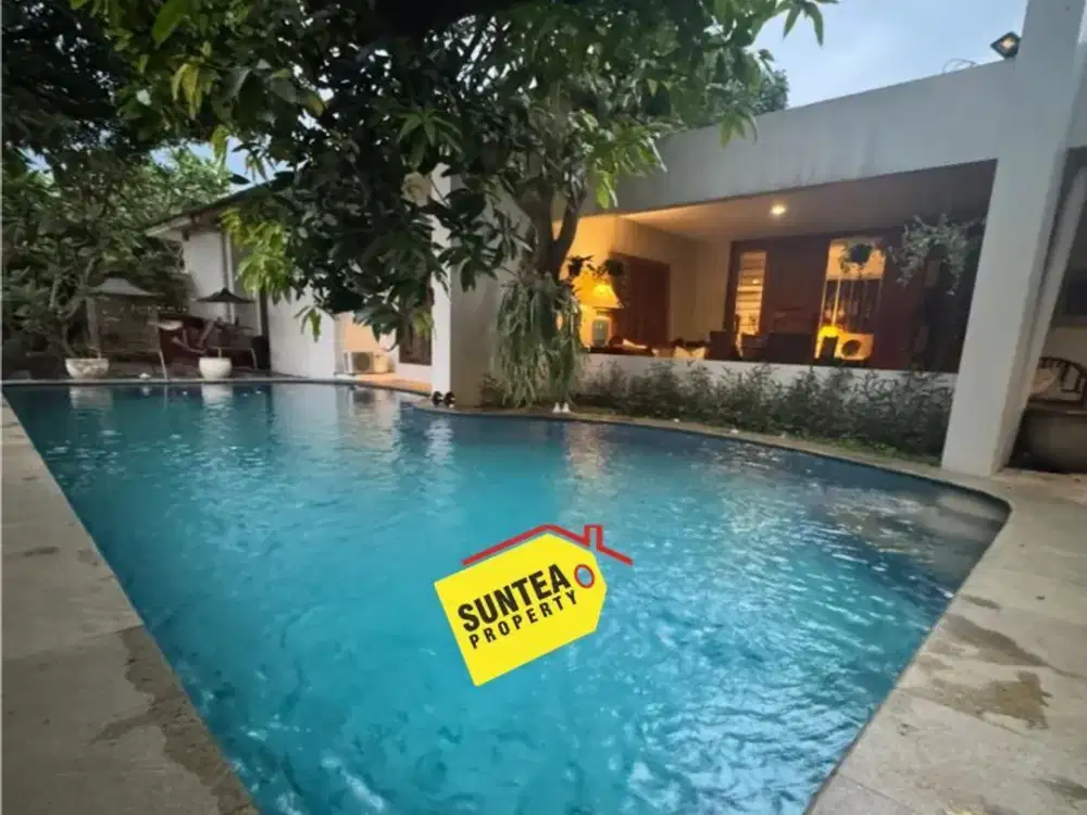 EXCLUSIVE! Rumah Elegan Besar LT 945 m² 10 KT Kolam Renang Harga Nego! - Cilandak Barat Jakarta Selatan