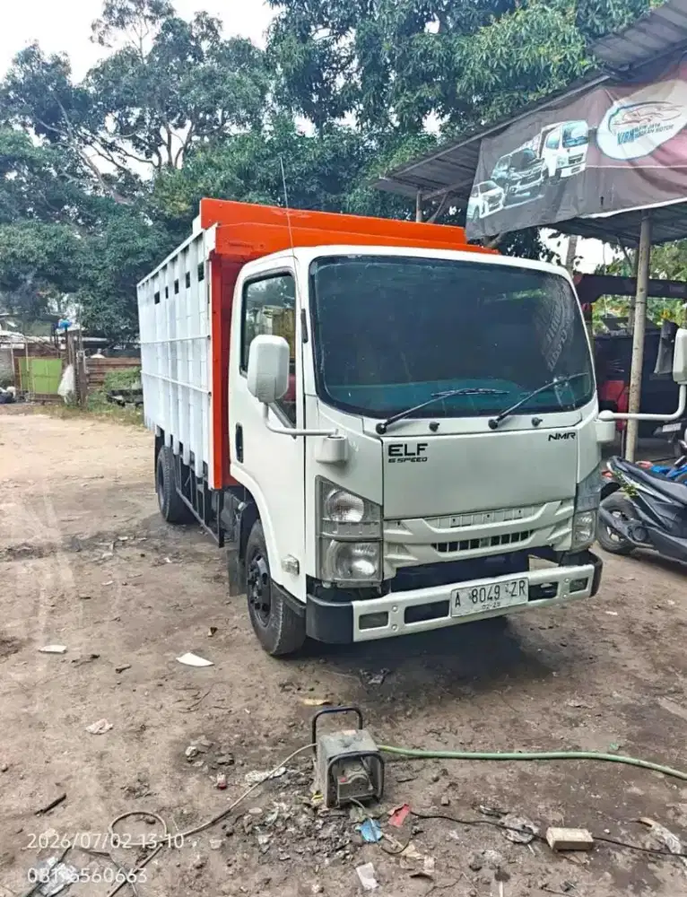 Isuzu NMR81U 2022