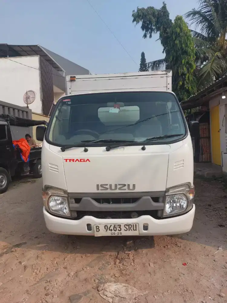 Isuzu traga box aluminium tahun 2019 AC kabin