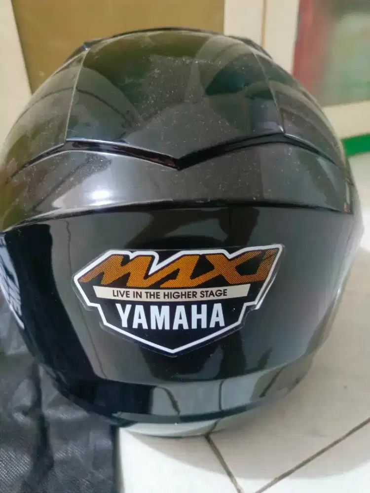 Helm Yamaha Maxi