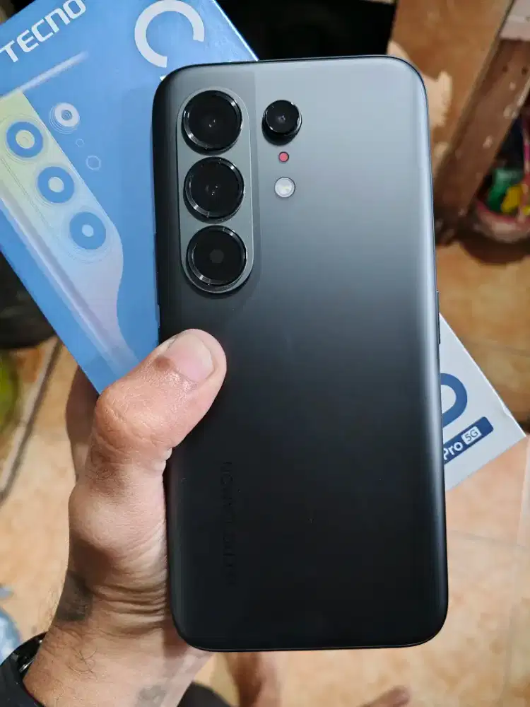 Tecno camon 50 pro 5G ram8 256GB hitam