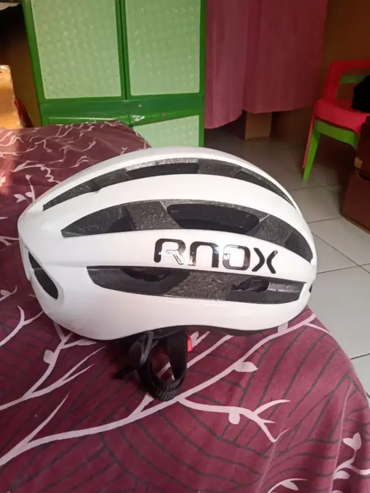 Helm sepeda masih bagus