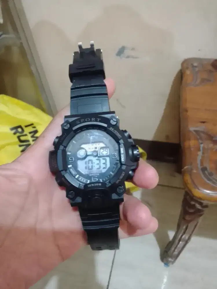 Jam tangan gisok