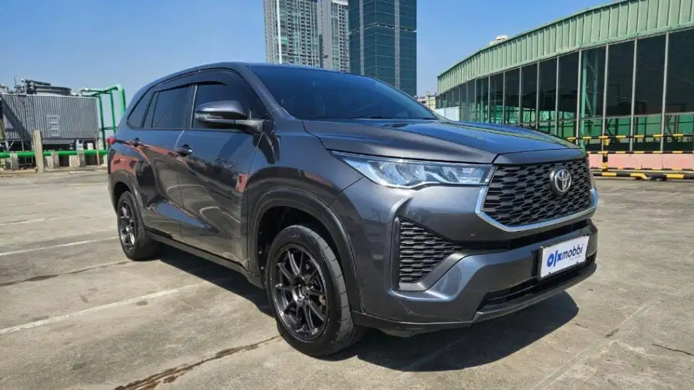 Pajak Panjang - Toyota Kijang Innova 2.0 Zenix V CVT Bensin-AT 2023