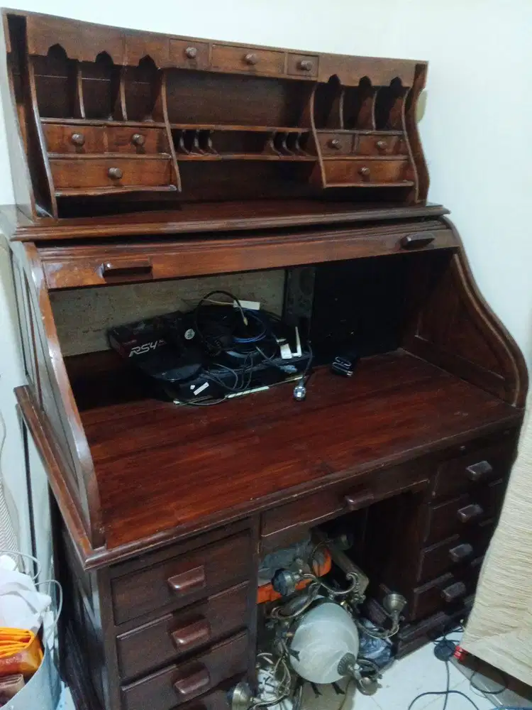 Meja belajar/ kantor model classic