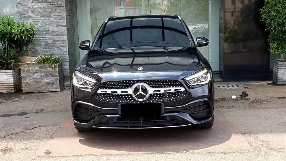 Low Km.16rb Mercedes Benz GLA200 GLA 200 AMG Line AT 2022 Hitam