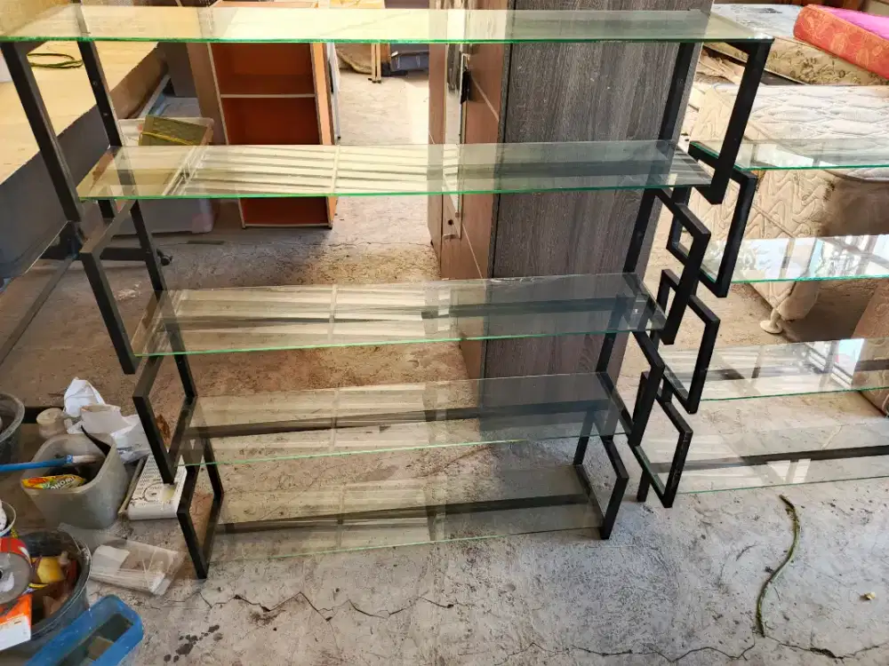 Rak besi kaca buat dinding