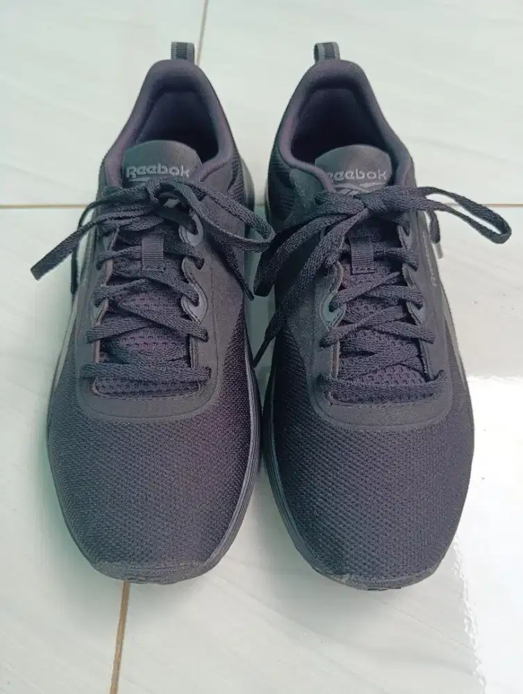 Sepatu running Reebok original made in vietnam