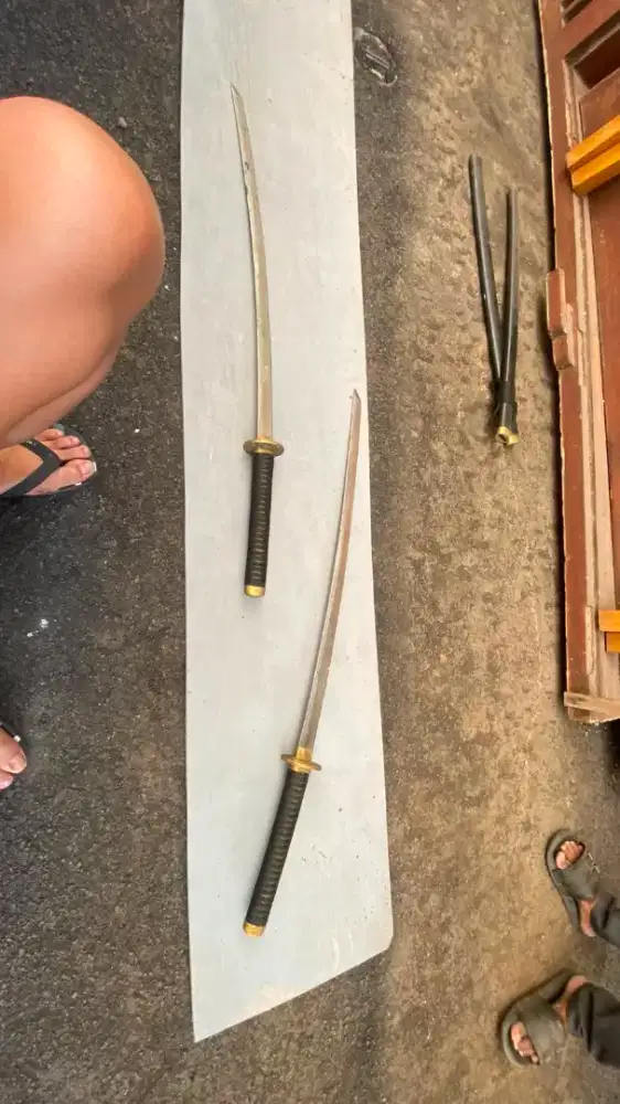 MURAH JUAL 2 SAMURAI DAN VINTAGE 2 JAM DINDING