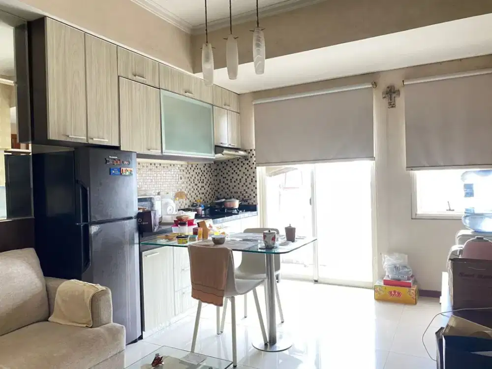 Dijual 2Br+ 1 di Apartemen Mediterania Garden, Lantai Sedang