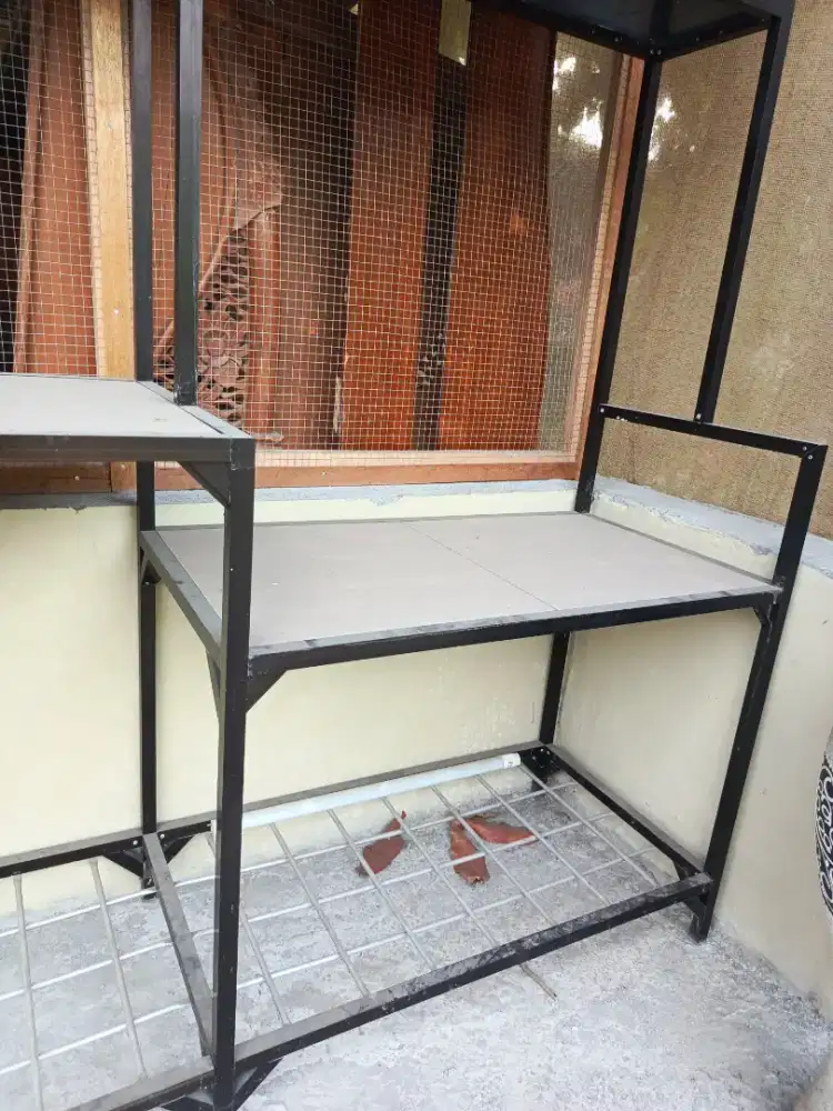 Etalase dapur costume ada wastafel