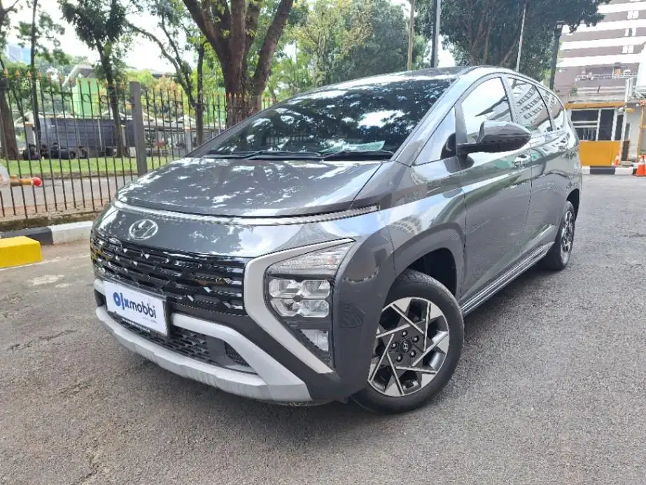 LOW DP Hyundai Stargazer 1.5 Prime Bensin-AT 2023 UYA