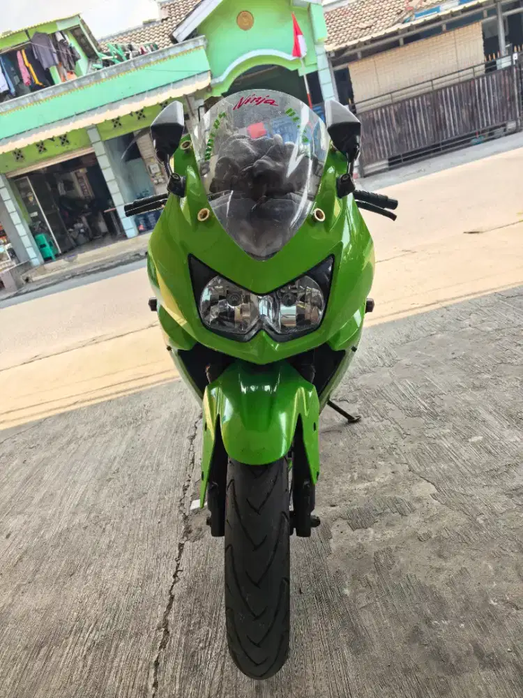 Dijual ninja 250 karbu buil up jepang 18jt nego