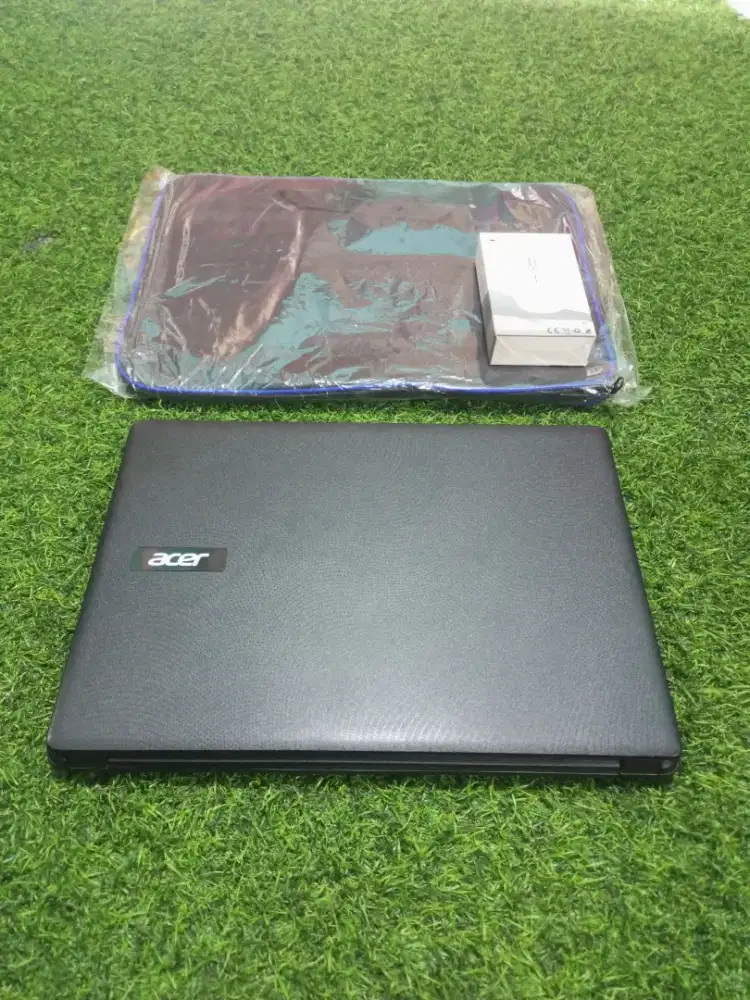 Acer ES1-422 AMD A4