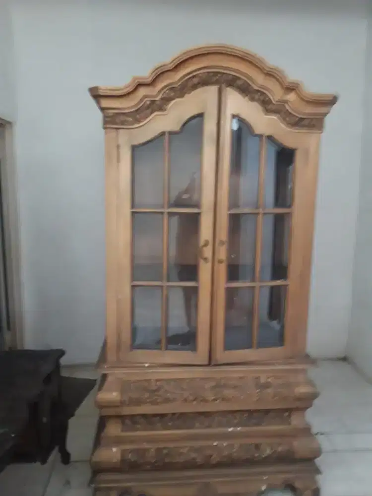 Dari bahan kayu jati premium