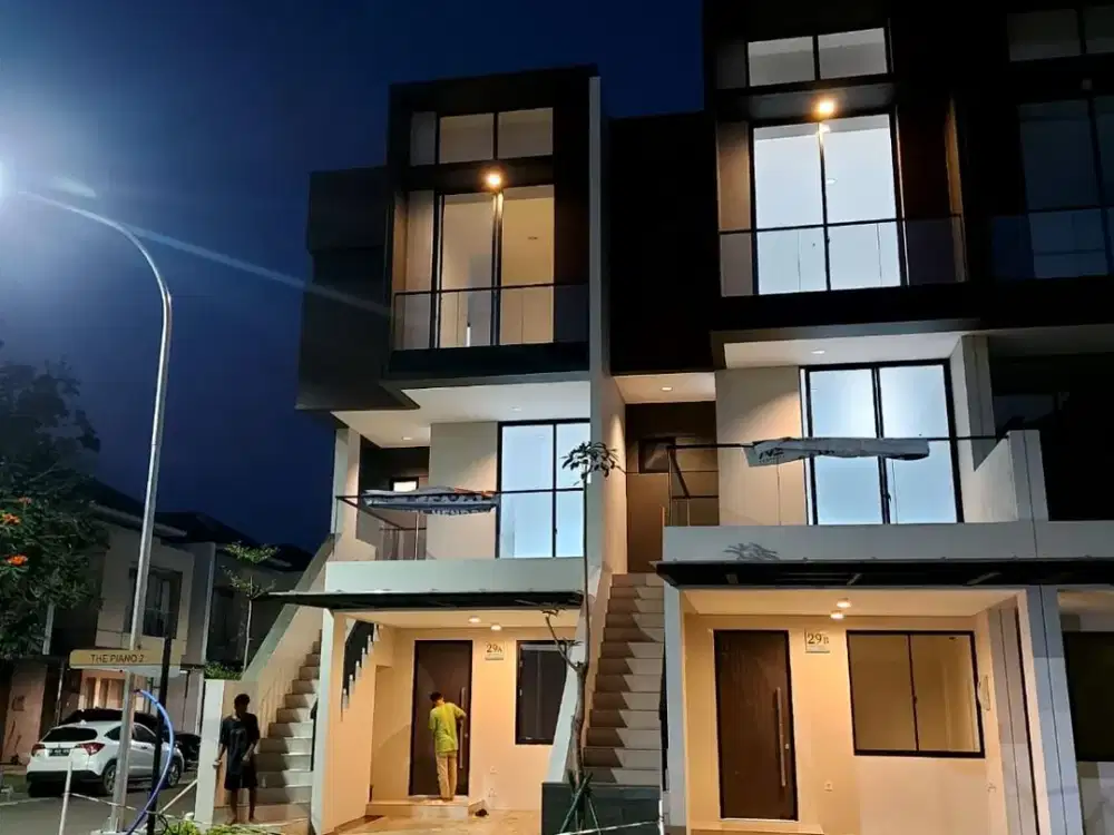 Rumah Hook Cluster Piano Golf Island PIK 3 Lantai