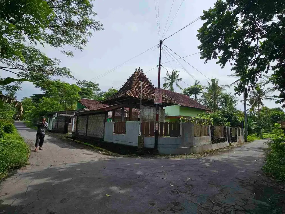 rumah + paviliun + kios jogja