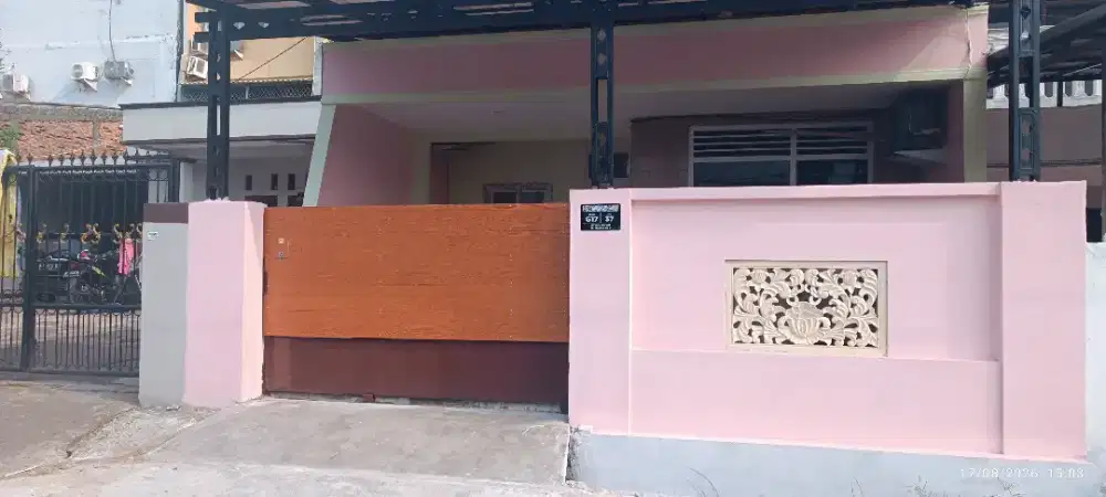 Disewakan Rumah Strategis di Pondok kelapa