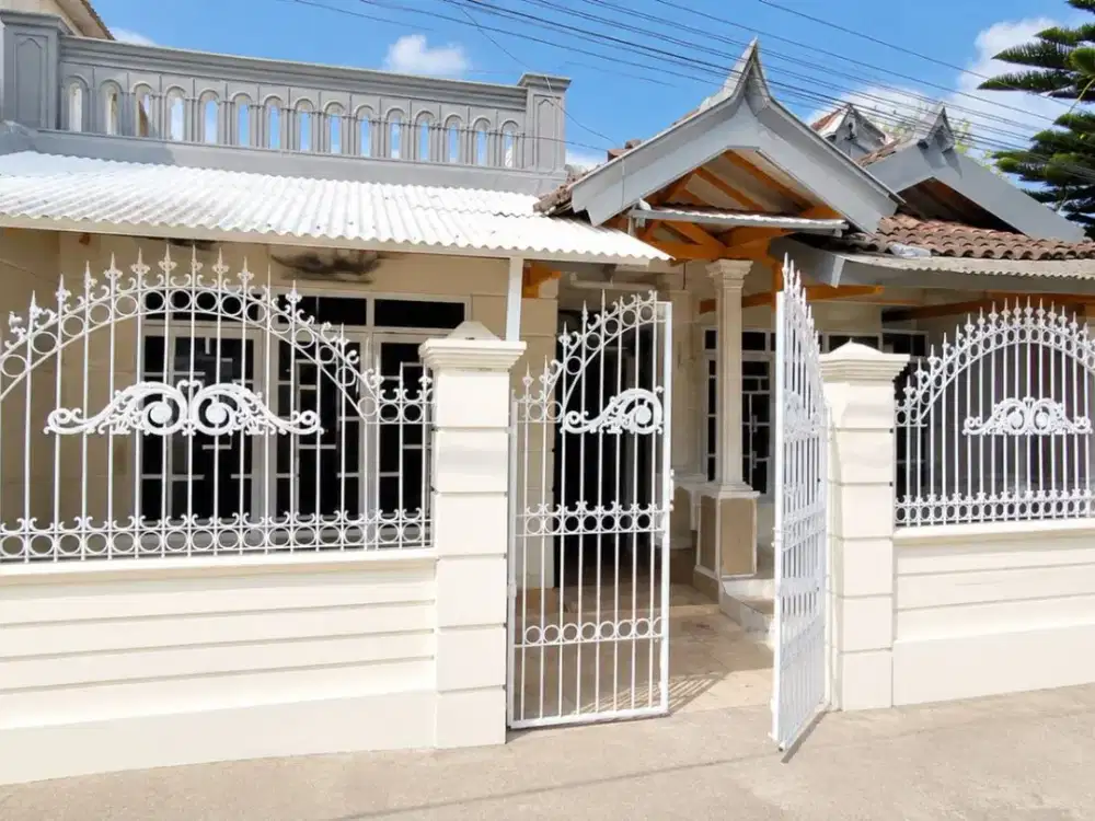 RUMAH KOST 11 KAMAR SIAP PAKAI DEKAT ALUN ALUN BATU
