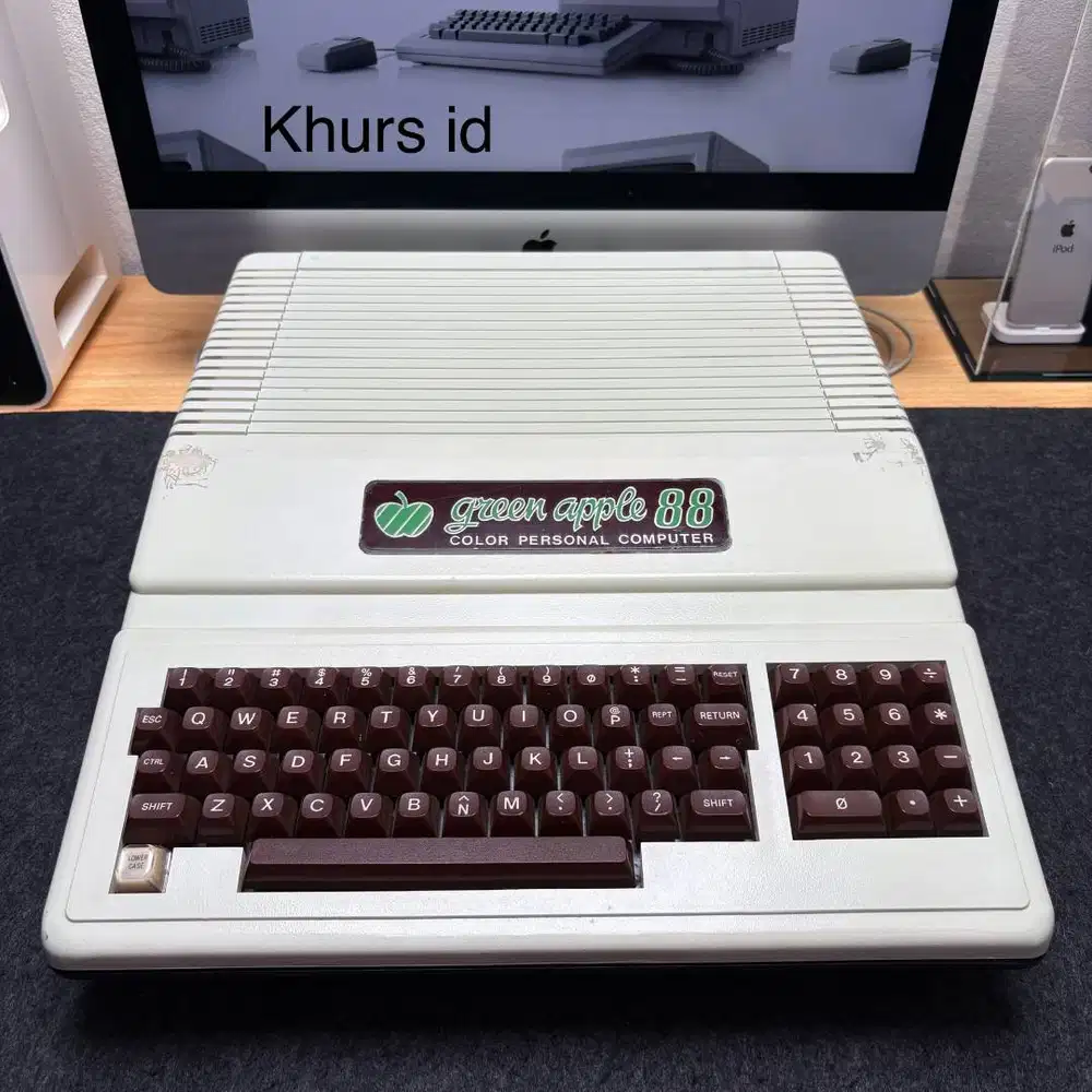 Green Apple 88 Color Personal Computer 1980 - rare computer collection